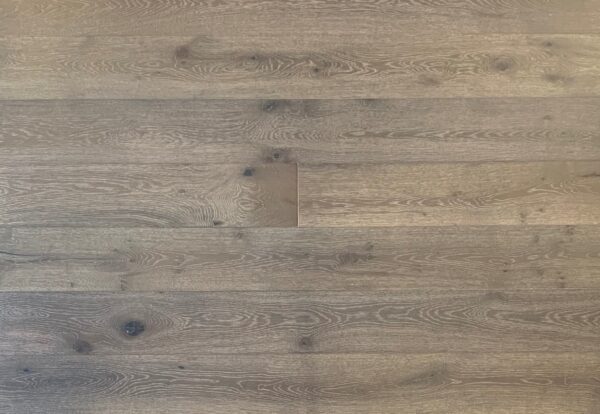 - 7-1/2" Collection Oak Smokey FMH Signature Flooring Eurovintage Mist